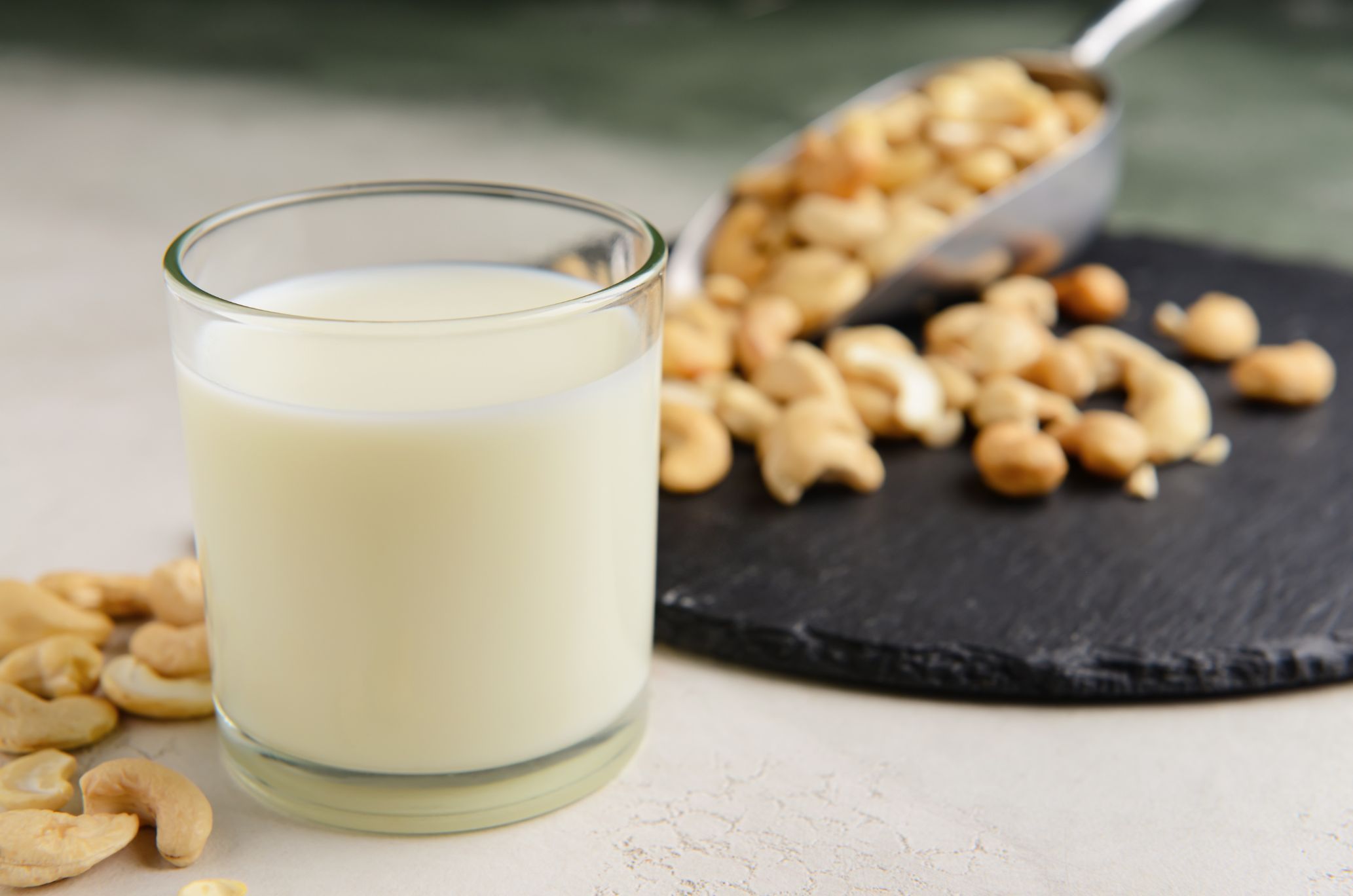 unsweetened cashew milk