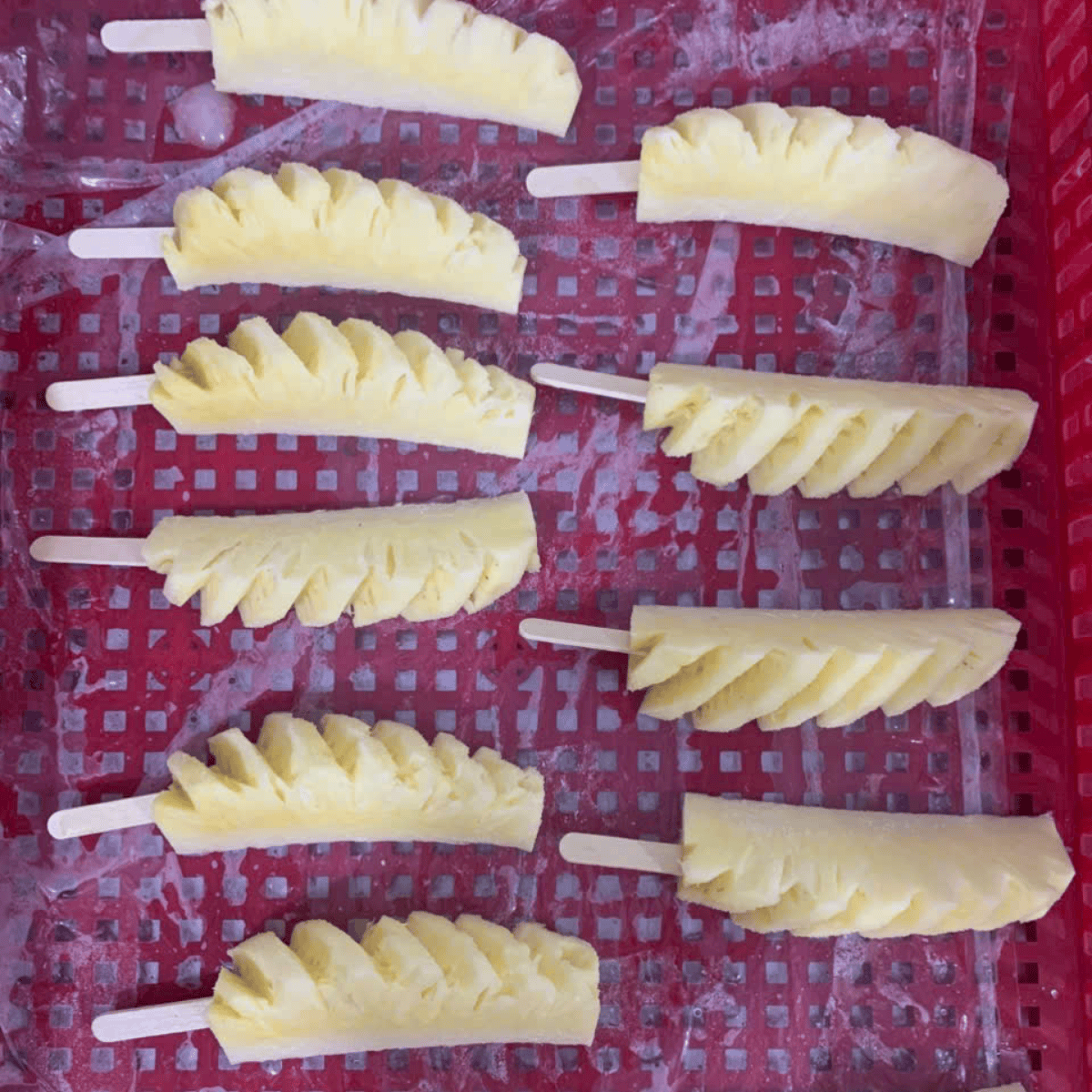 Frozen pineapple, sliced, 1/8, 1/12 cut BQF from Vietnam for food processing 5